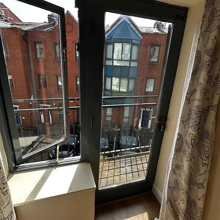 Cozy Urban Hideaway * דבלין